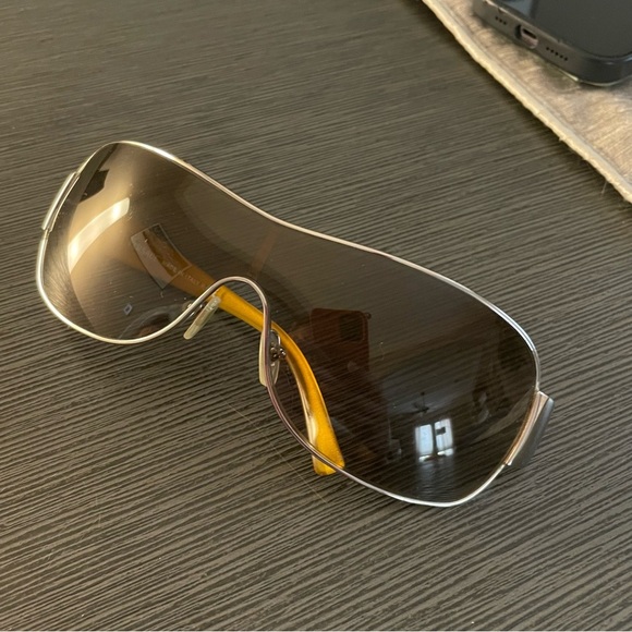 Versace Sunglasses (flawed piece) - Picture 1 of 4